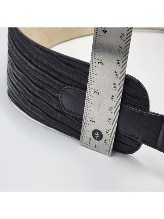 Black Embossed Leather Belt With Silver-Tone Horseshoe Buckle Adjustable Design